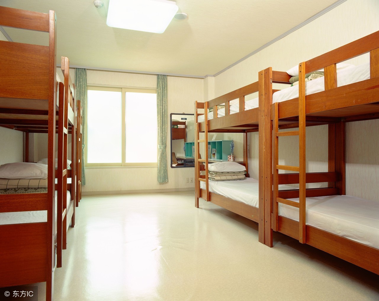 手机贴膜生意如何赚钱的,手机贴膜店做什么挣钱