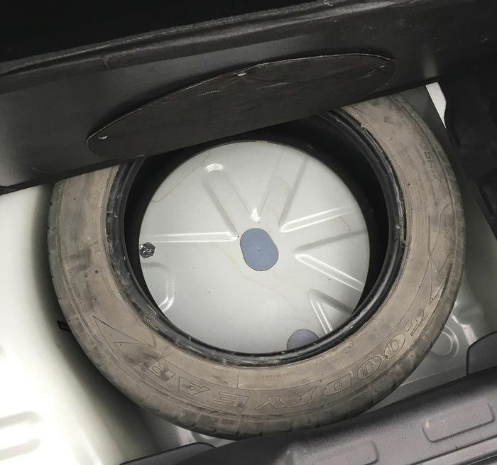 雪铁龙三代c5优缺点,雪铁龙c5没备胎怎么办