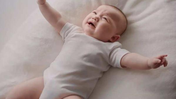 宝宝一到晚上就挠头挠屁股,宝宝每晚睡不好各种挠