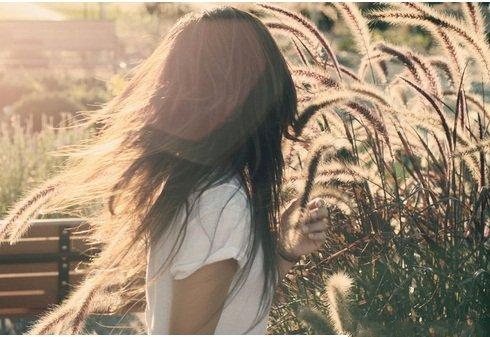 日久见人心谁会在乎你带字图片,日久见人心是我们都知道的一句话