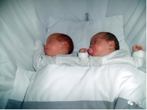 肺炎双胞胎姐妹,9个月宝宝母亲发烧去世