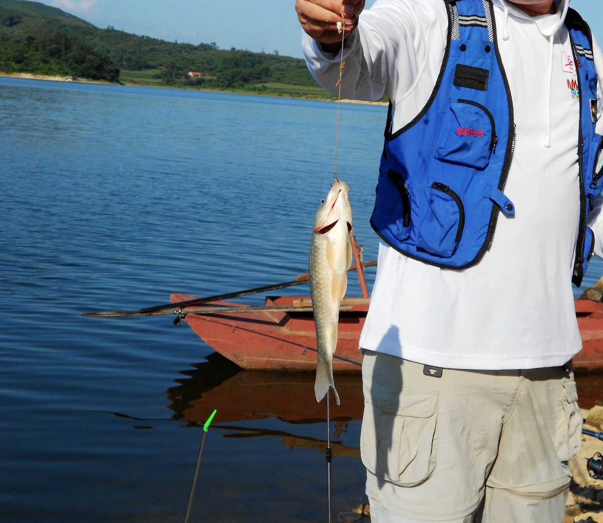 野钓意境图,意境泛舟钓鱼图