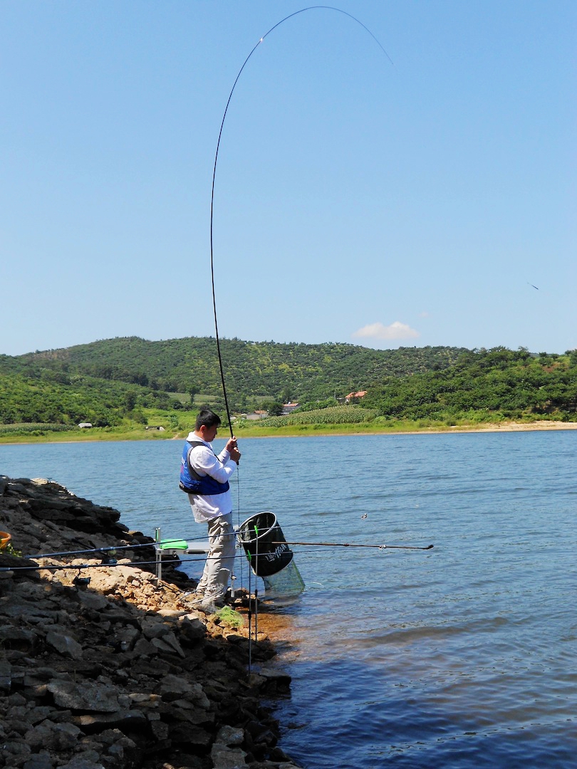 野钓意境图,意境泛舟钓鱼图