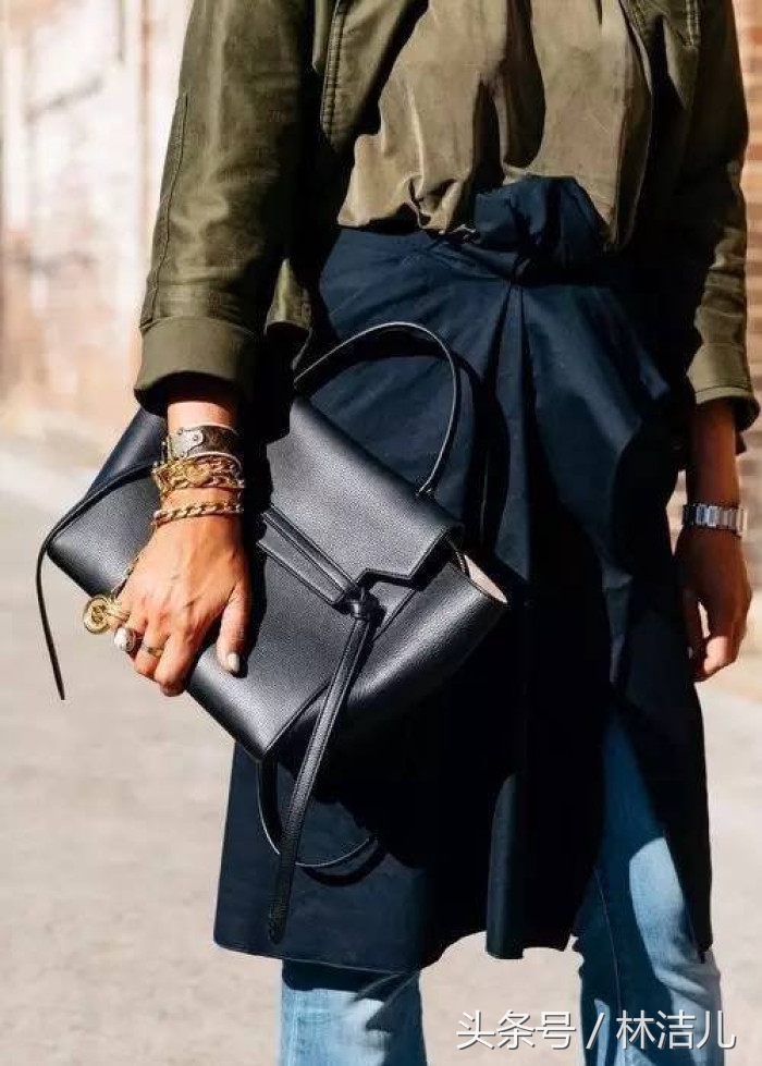 这个女人太强大了，她设计的所有包都成了爆款，连王菲都爱得不行