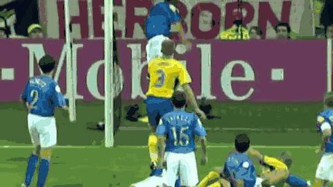 足坛十大动作明星,足坛十大专属经典过人动作