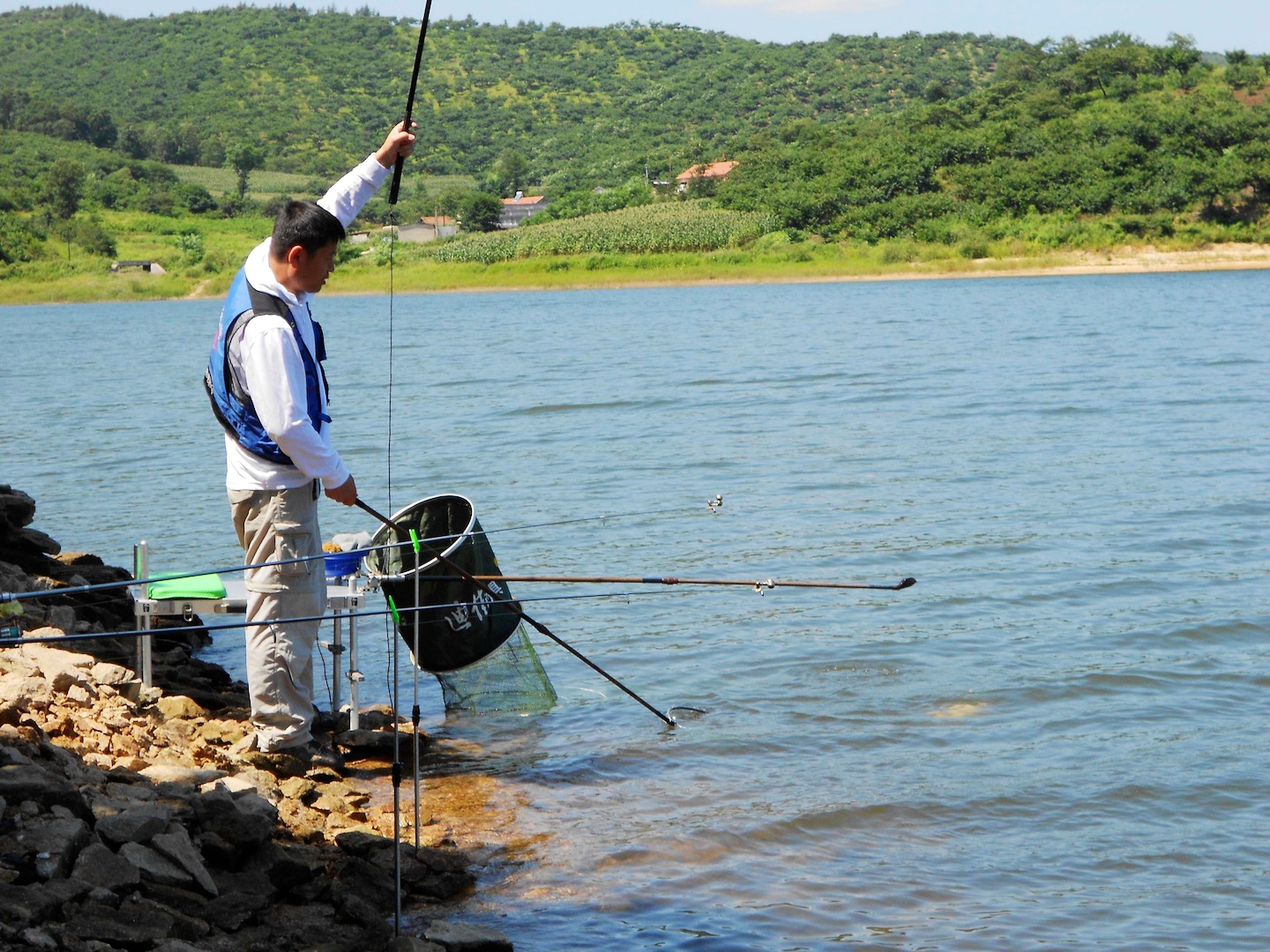 野钓意境图,意境泛舟钓鱼图