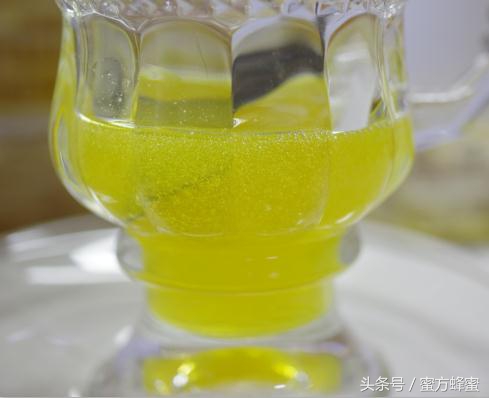 存放多年的蜂蜜没有变质还能吃吗,变质蜂蜜吃了会有事吗