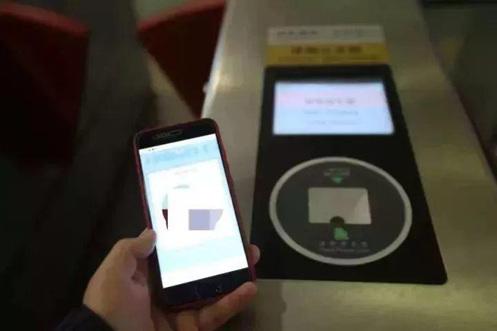 上海怎样用手机刷地铁,在上海坐地铁怎样用手机刷