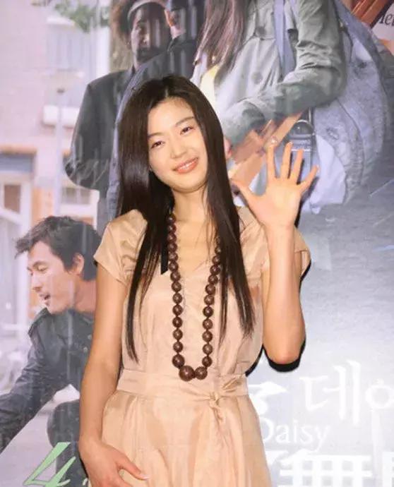 刘雯最美的十种穿搭,刘雯的随性穿搭