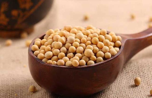 女生唇毛很重吃什么药,吃豆类淡化唇毛吗