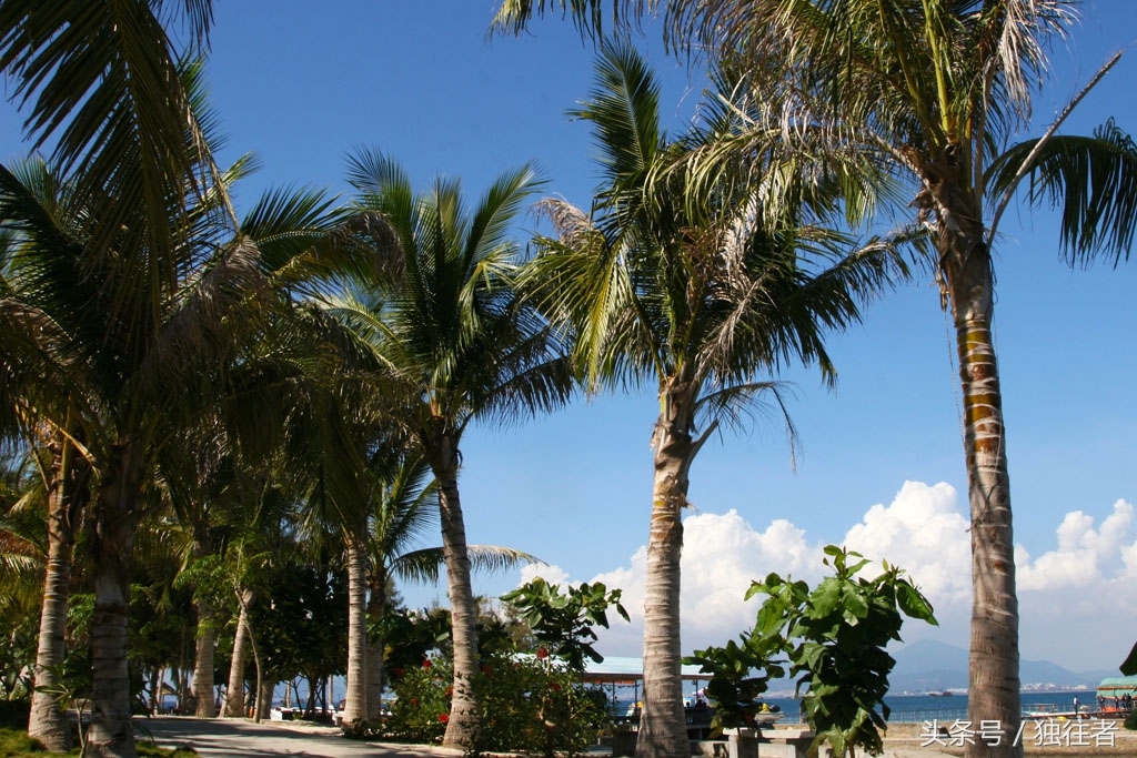 三亚情人湾一个浪漫又静谧的海湾