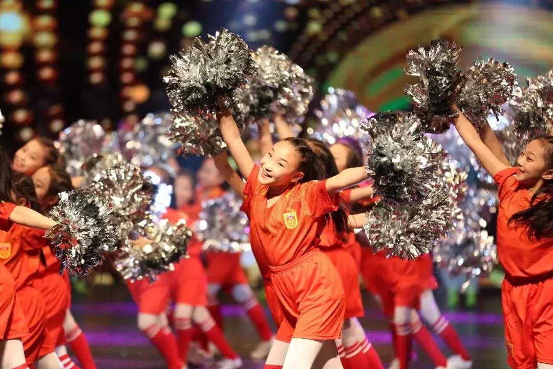 点赞！鄂尔多斯在这场足球盛典中获得集体、个人14项大奖！