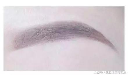 你还在烦恼眉毛少眉形差吗,你还在为每天画眉毛烦恼吗