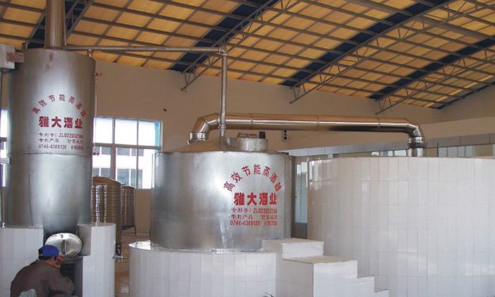 怎样用大曲和小曲配合发酵酿酒,酿酒设备酒曲有哪些