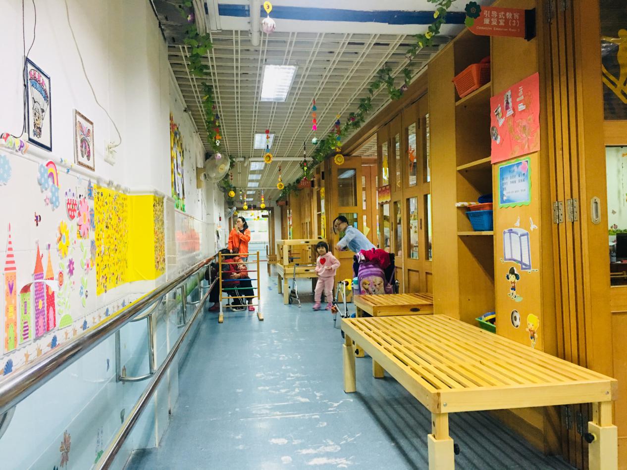 关爱特殊儿童/涂小丫用实际行动践行公益事业