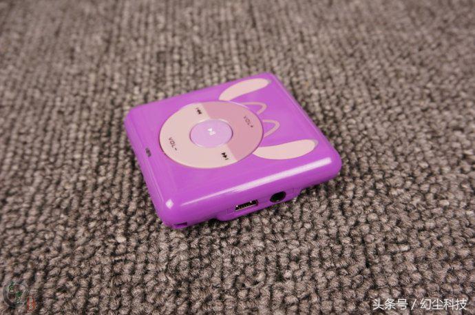 真的只够买两颗白菜,6元包邮的MP3*放播**器到了,看样子还可以