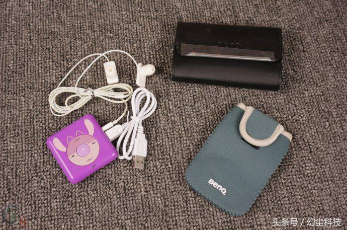 真的只够买两颗白菜,6元包邮的MP3*放播**器到了,看样子还可以