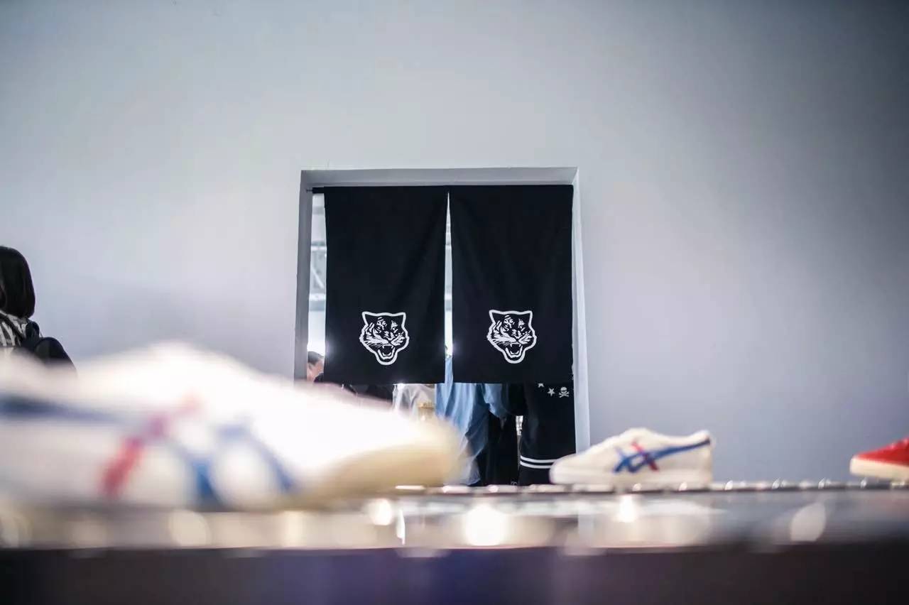 OnitsukaTiger鬼塚虎虎爪纹50周年展错过一天等50年