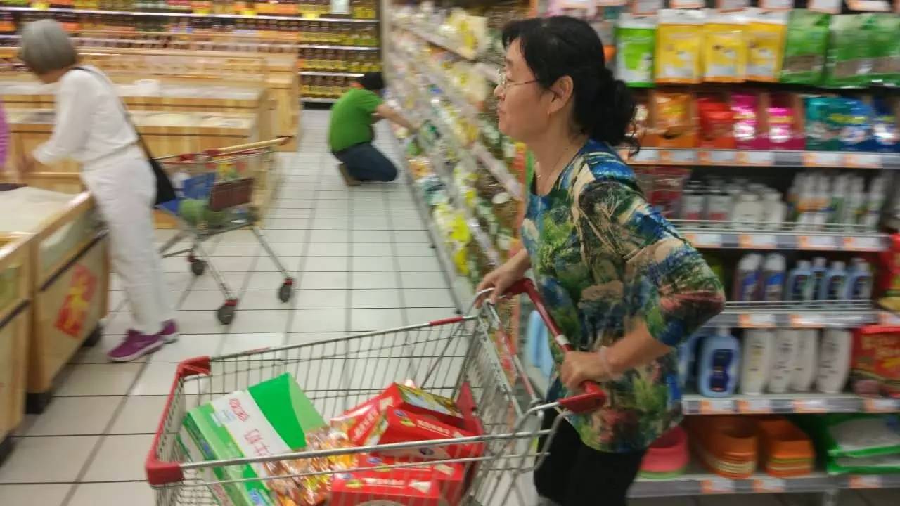 聚焦|奎文一超市购物不要钱，为哪般？