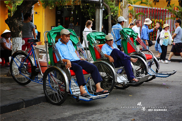 周末越南团进入东兴旅游,节假日去越南旅游怎么样