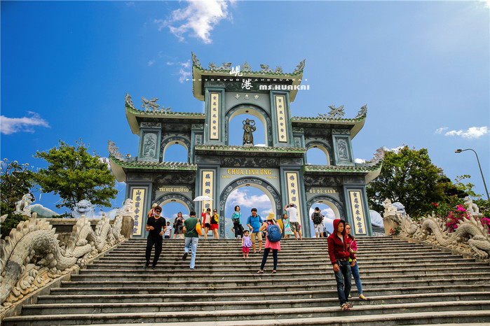 周末越南团进入东兴旅游,节假日去越南旅游怎么样