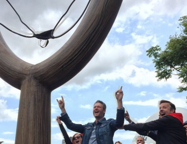 愤怒的小鸟电影胖红,愤怒的小鸟2016金蛋