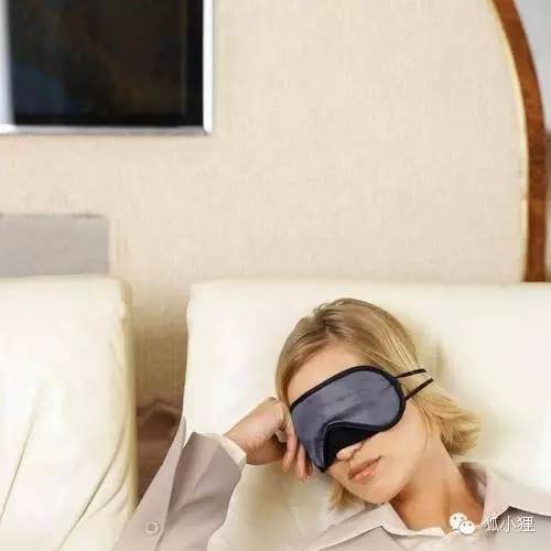 坐飞机100个小技巧,坐飞机旅行省钱技巧