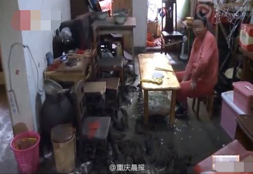 新闻FAN|顺手牵了个编织袋过海关谁也没猜到结局是！