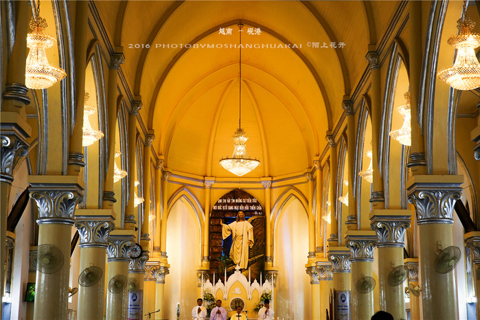 周末越南团进入东兴旅游,节假日去越南旅游怎么样