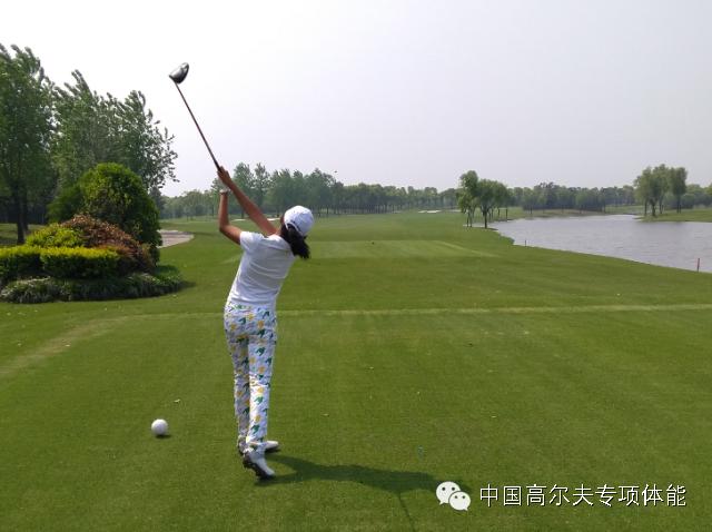 高尔夫青少年身体角度稳定的练习,高尔夫青少年等级测评