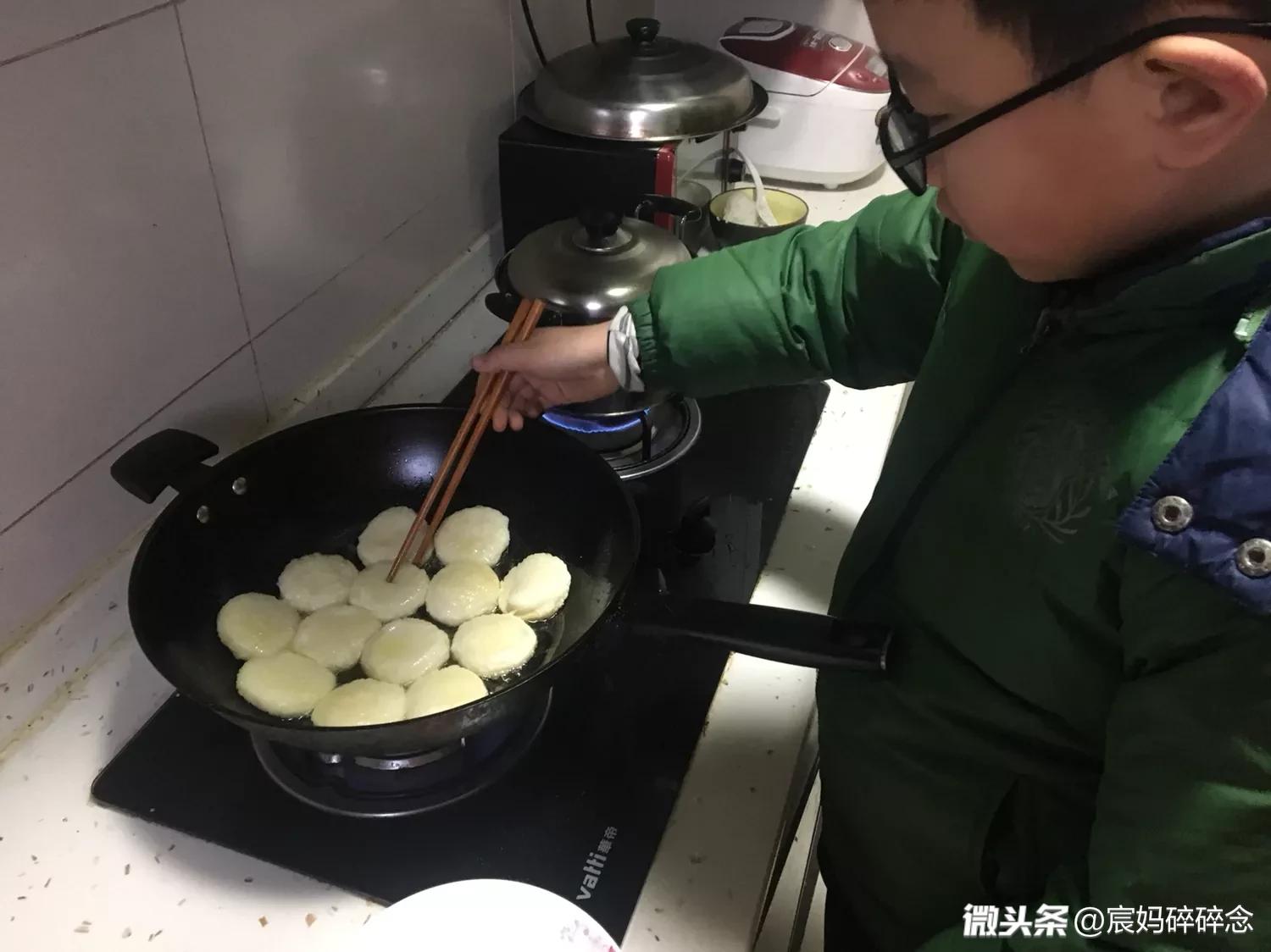 小鬼当家一家生活消费统计图,小鬼当家一周开销记录