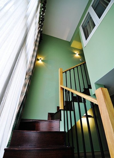 楼梯扶手栏杆拉开了怎么修复,楼梯安装扶手打开裂缝怎么修补