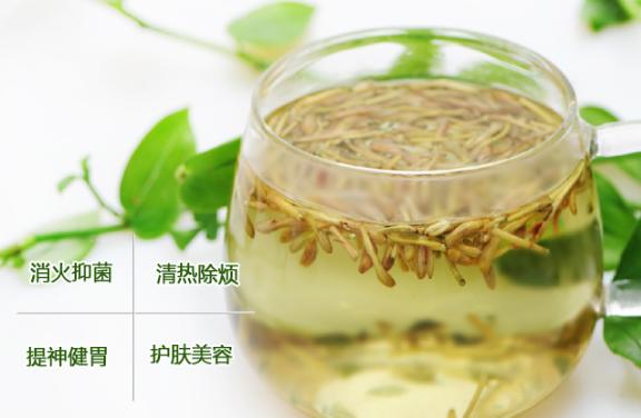 嘴角长痘痘什么原因,侧脸长痘痘什么原因