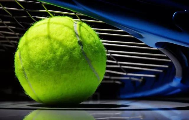 如何鉴定网球拍真假,如何辨别网球拍真假