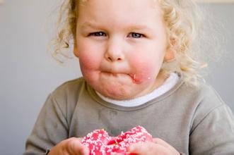 10岁小孩蛀牙怎么处理,10岁牙齿蛀牙烂掉怎么办