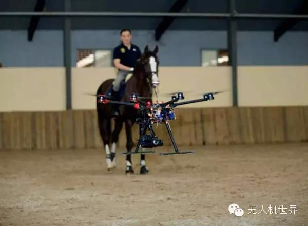 北京飞手张丰:第一次飞25B直升机时双手发抖,附赠新手指南