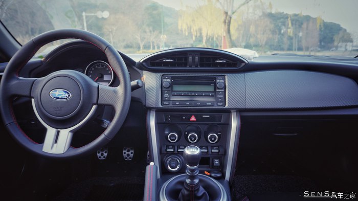 玩车报告斯巴鲁brz,新款斯巴鲁brz试驾