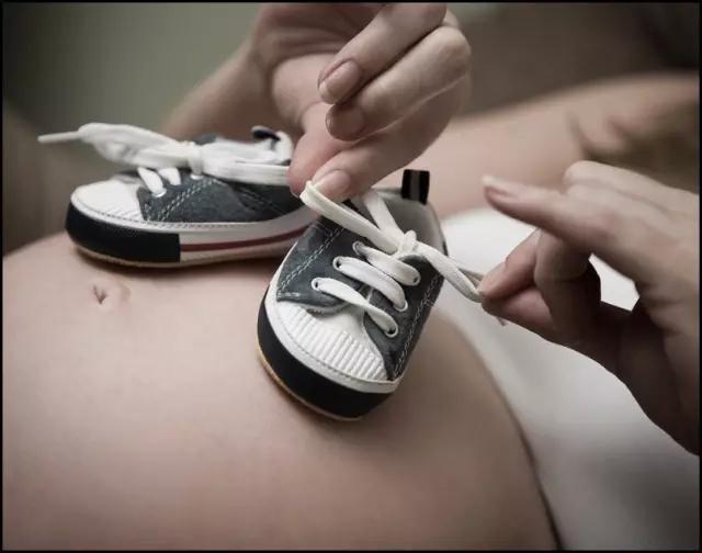 如何准备待产包？会有哪些生产征兆？何时该到产房？