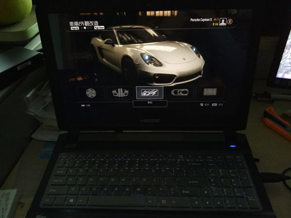 花两个月工资买游戏机,花俩月工资买的摩托车