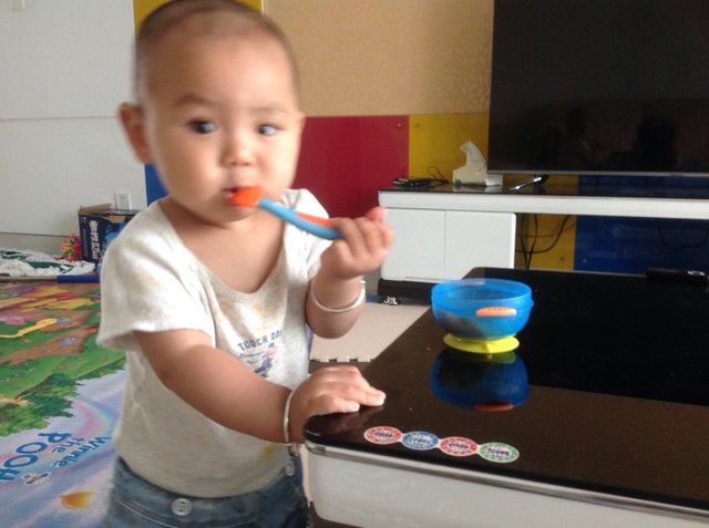 添加辅食必备工具,6个月辅食工具必买清单