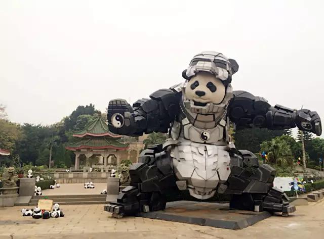 没错,就是那只爱卖萌的阿潘达,来吴中万达啦!