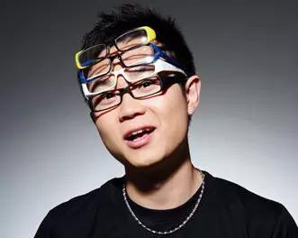 开学没几天我就发现我的奇葩室友,放假了开始想舍友