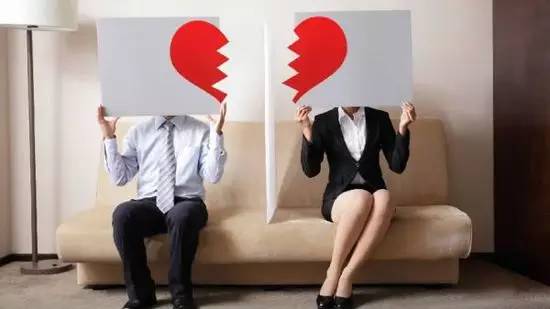 半数人18岁前看过*片A**?2015国人婚恋报告颠覆你想象