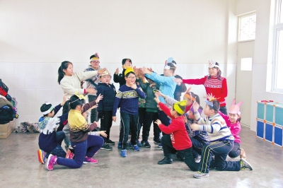 买年货、达人秀、踢毽子……郑州小学期末测试玩出新花样！