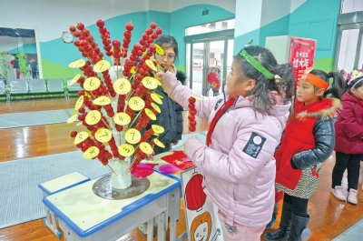 买年货、达人秀、踢毽子……郑州小学期末测试玩出新花样！