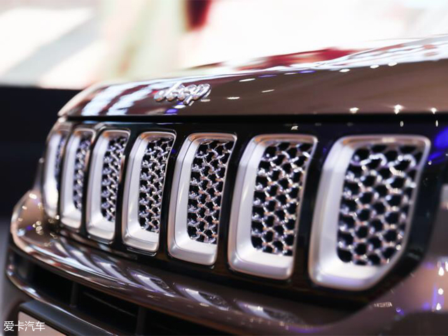 jeep大指挥官2020款夜鹰版,jeep大指挥官2021款落地价