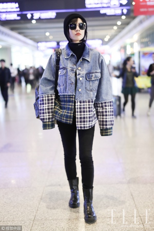 马丁靴牛仔裤配卫衣女,关晓彤马丁靴同款