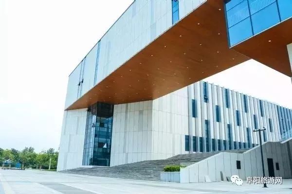 阔别一年的小清河焕然一新,时隔一年大变样