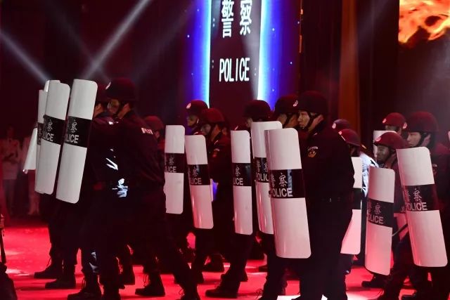 慰问演出感动,慰问演出现场震撼