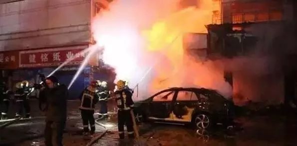 「节日」小年到了，这些习俗知道吗？*花爆烟竹**，今年不和你玩了！